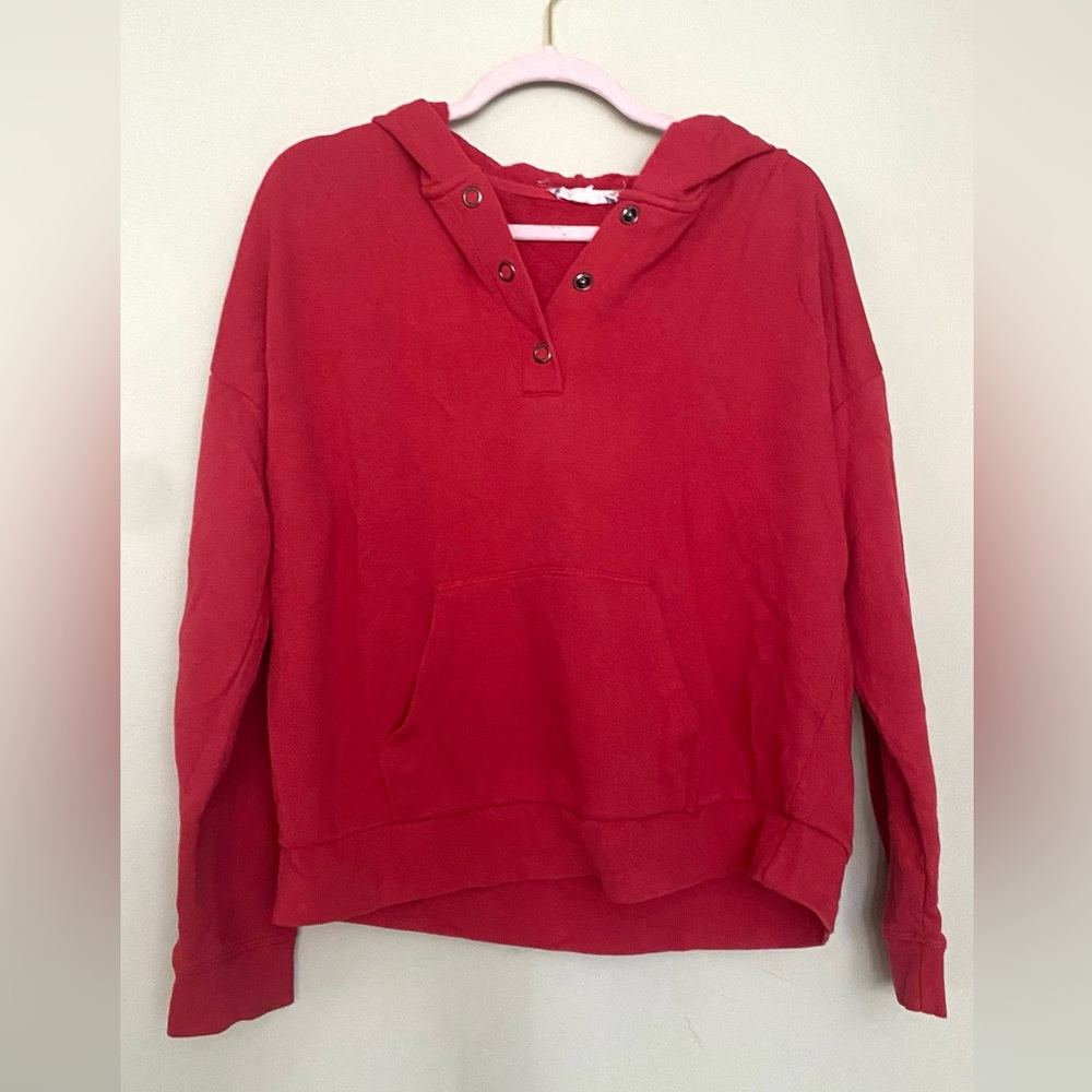 Red hoodie / Size: Large